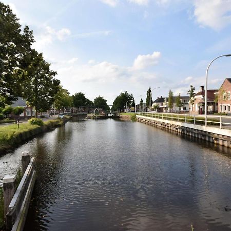 Cozy Holiday Home With A Hot Tub Musselkanaal Extérieur photo